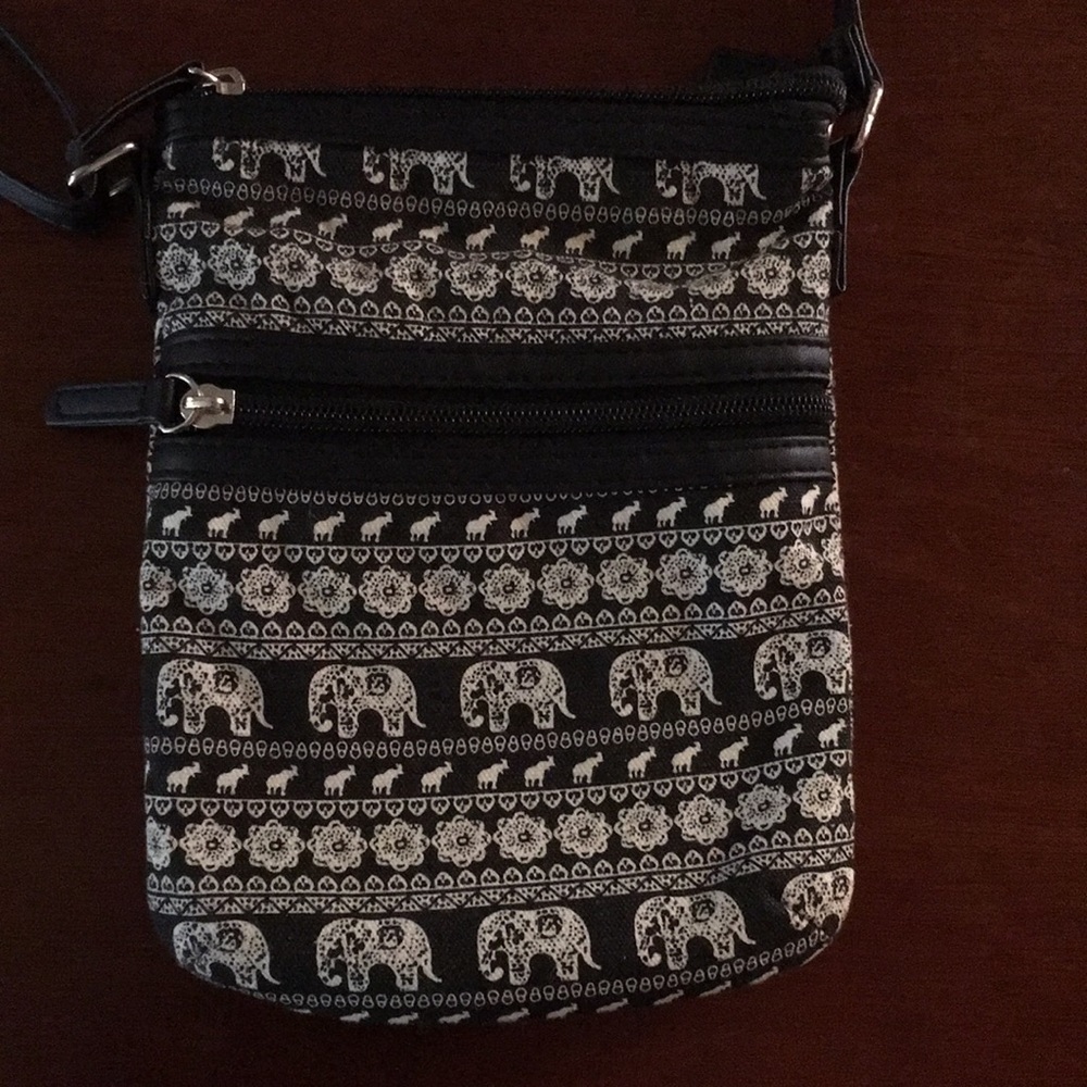 Claire’s Cross-over Bag